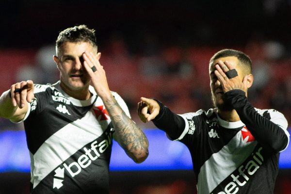 Jogadores do Vasco comemoram gol contra o So Paulo (foto: Matheus Lima/Vasco)