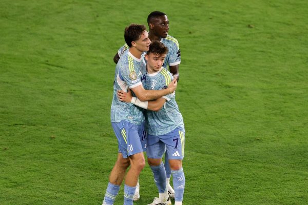 Jogadores da Juventus comemoram gol no Mundial de Clubes (foto: TASOS KATOPODIS/AFP)
