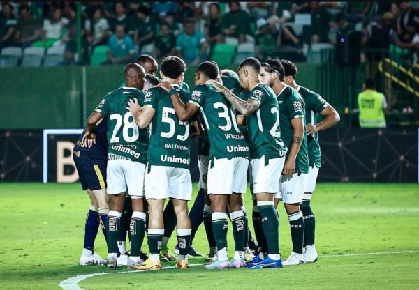 Gois tenta recuperar a liderana da Srie B (foto: Divulgao/Gois)