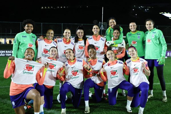 Jogadoras da Seleo Brasileira Feminina na Granja Comary (foto: Lvia Villas Boas/CBF)