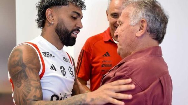 Zico critica condução do Flamengo em saída de Gabigol, acertado com Cruzeiro