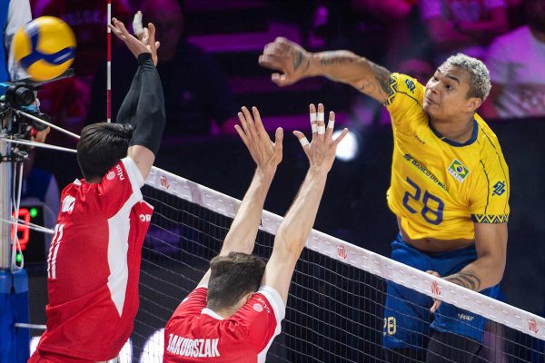 Darlan marcou 26 pontos para o Brasil contra a Polnia (foto: VNL/Divulgao)