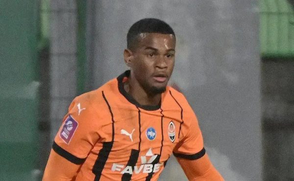 Alisson Santana faz sua estreia na Europa pelo Shakhtar Donetsk