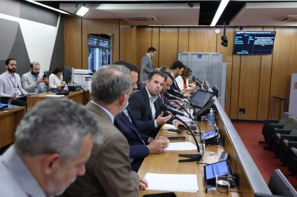 Avanços na infraestrutura do estado são apresentados no Assembleia Fiscaliza
