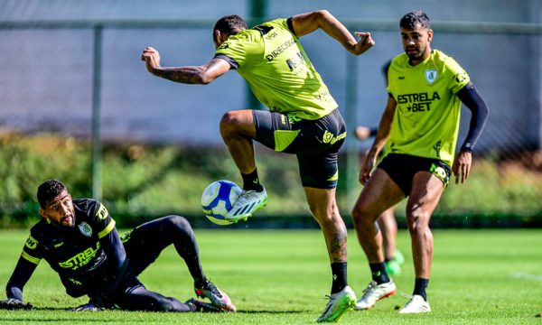 Treino do Amrica no CT Lanna Drumond (foto: Mouro Panda/Amrica)