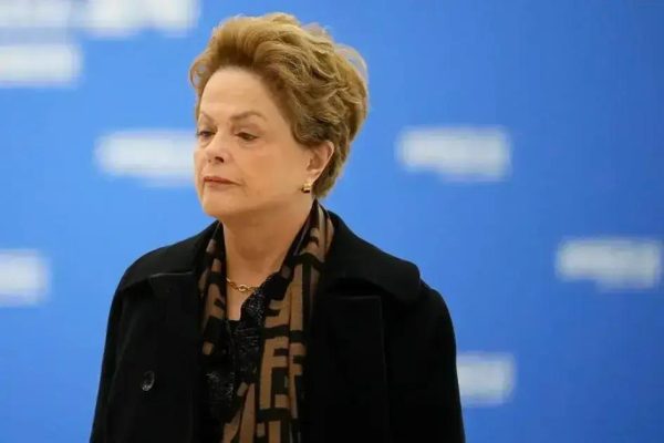 Anistia é concedida a Dilma Rousseff por tortura durante a ditadura militar