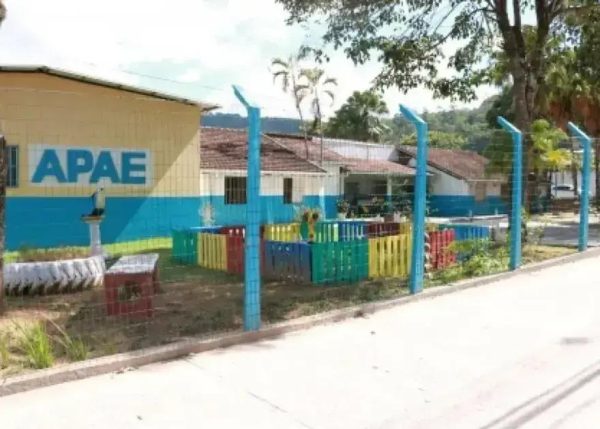 APAE de Coronel Fabriciano promove rifa para reformar telhado da instituição