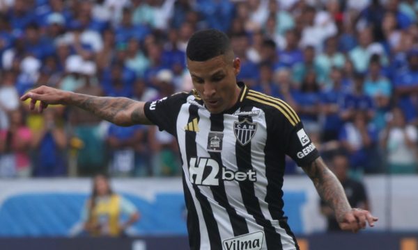 Arana durante Cruzeiro x Atltico no Mineiro (foto: Edesio Ferreira/EM/D.A. Press)