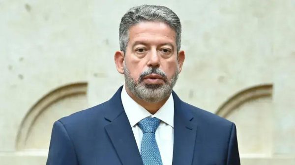 Arthur Lira antecipa votação da reforma do Imposto de Renda antes do recesso
