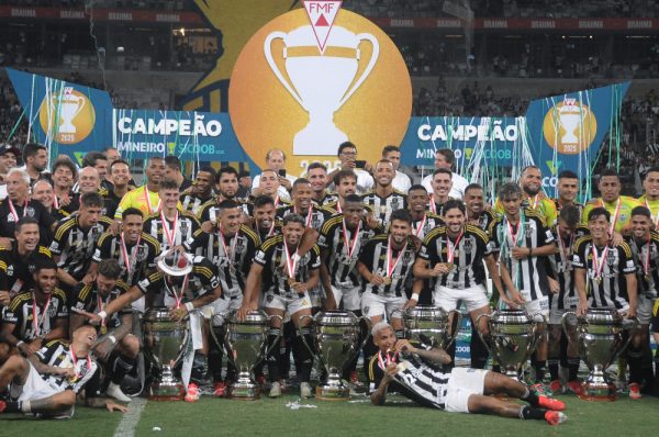 Atltico  hexacampeo mineiro e, agora, dono da maior sequncia vigente de ttulos estaduais no Brasil (foto: Alexandre Guzanshe/EM/DA.Press)