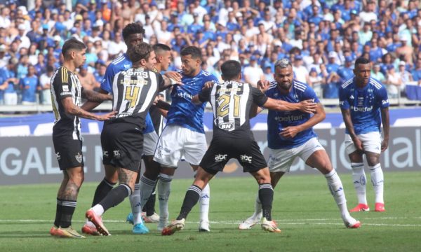 Atltico e Cruzeiro se enfrentaram na rodada passada do Mineiro (foto: Edesio Ferreira/EM/DA.Press)