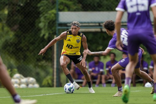 Jogo-treino foi realizado na Cidade do Galo (foto: Pedro Souza/Atltico)