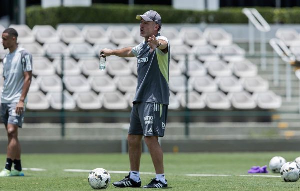 Gabriel Milito em treino pelo Atltico (foto: Pedro Souza / Atltico)