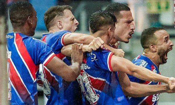Bahia ganhou do Vitria por 2 a 0 (foto: Divulgao/Bahia)