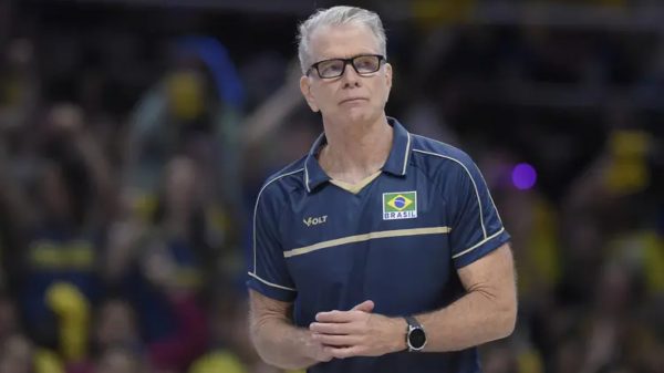 Bernardinho durante jogo da Seleo Masculina de Vlei na Liga das Naes (foto: Mauricio Val/FV Imagem/CBV)