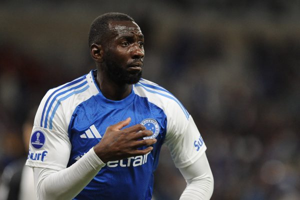 Bolasie comemora gol na vitria do Cruzeiro sobre o Palestino (foto: Alexandre Guzanshe/EM/D.A. Press.)