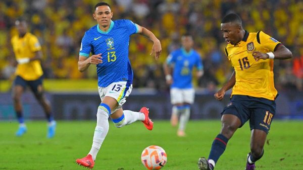 Brasil em ao contra o Equador (foto: RODRIGO BUENDIA/AFP)