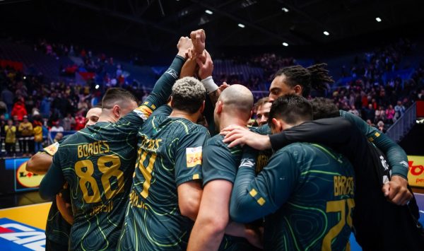 Jogadores da Seleo Brasileira masculina de handebol (foto: Divulgao/CBHb)