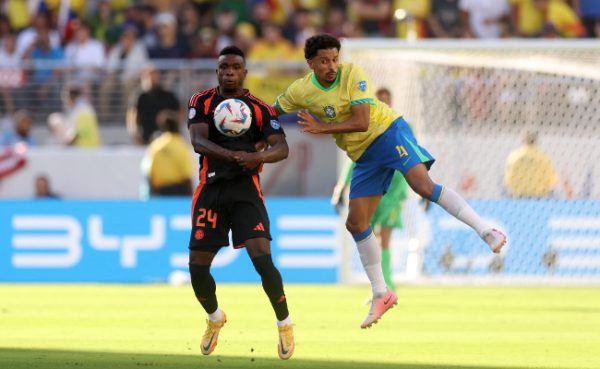 Brasil e Colmbia em jogo pela fase de grupos (foto: AFP)