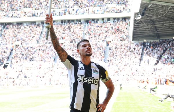 Bruno Guimares comemorando gol pelo Newcastle (foto: Newcastle/Divulgao)