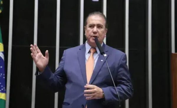 Câmara analisa projeto que amplia descontos em multas tributárias