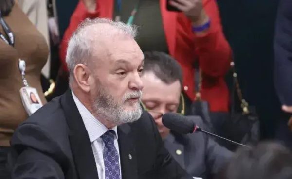 Câmara aprova novas ações para prevenir quedas de idosos no Brasil