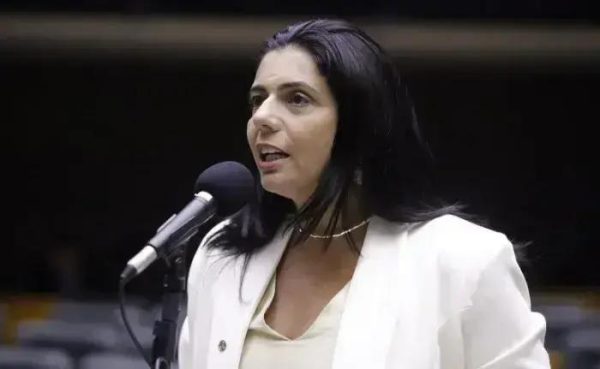 Câmara aprova projeto que inclui autistas como dependentes de policiais no DF