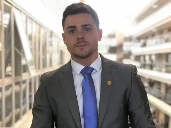 Câmara dos Deputados analisa projeto de lei sobre zoofilia e castração química