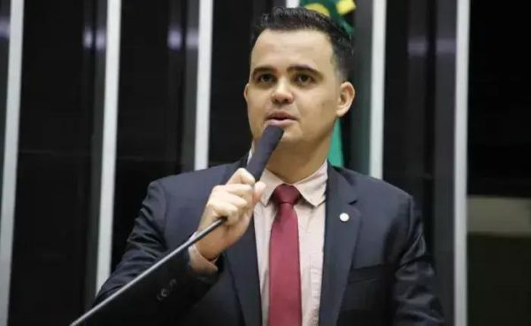 Câmara dos Deputados analisa projeto que exclui provas ilegais do processo militar