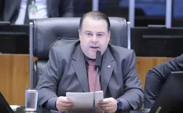 Câmara dos Deputados aprova projeto que exige conversor digital em TVs