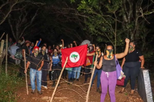 MST invade fazenda em Minas e critica governo Lula por ‘lentidão’ na reforma agrária