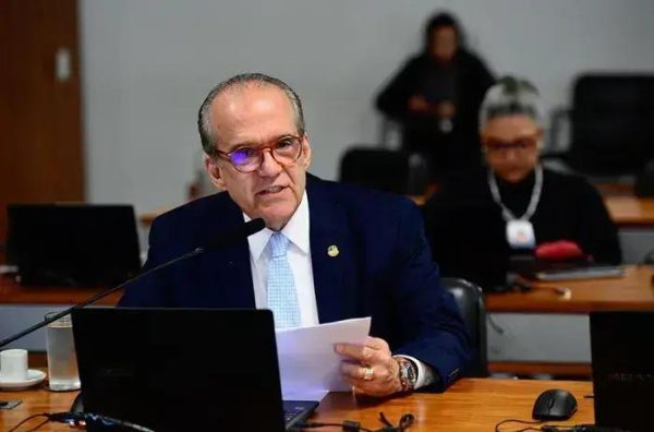 CAS discute proposta para eliminar carência em planos de saúde para gestantes