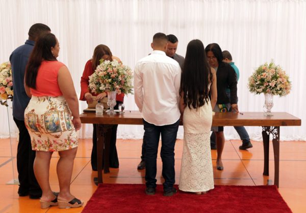 Casamento Civil Comunitário em Timóteo amplia horário para inscrição