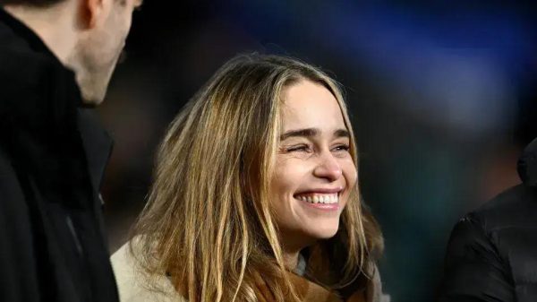 Celebridades revelam o que diriam a si mesmas se pudessem voltar no tempo