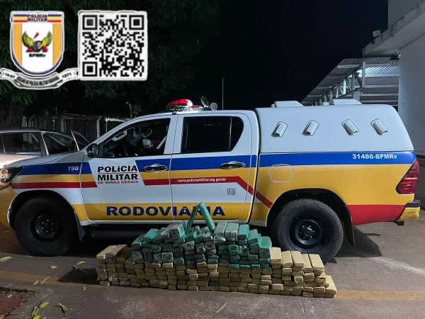 Homem é preso com mais de 200 tabletes de maconha no carro em MG