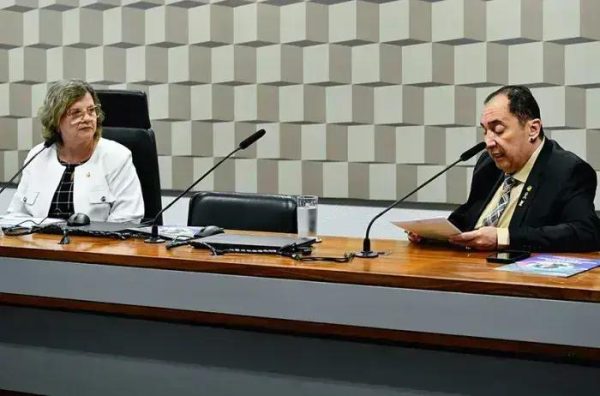 Comissão do Senado sugere envolvimento das universidades no combate ao analfabetismo