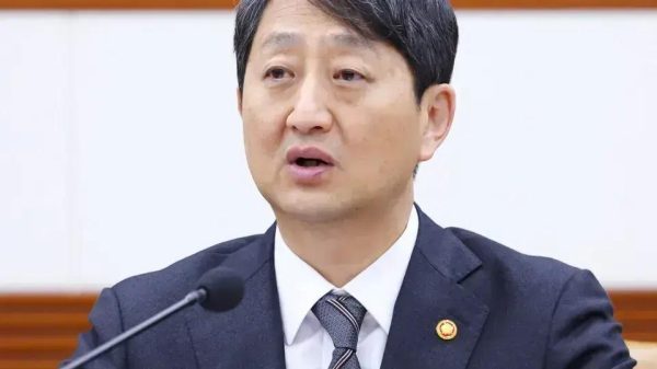 Coreia do Sul e EUA discutem tarifas e parcerias na construção naval