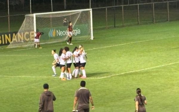 Flamengo perde para o Corinthians e segue zerado no Brasileiro