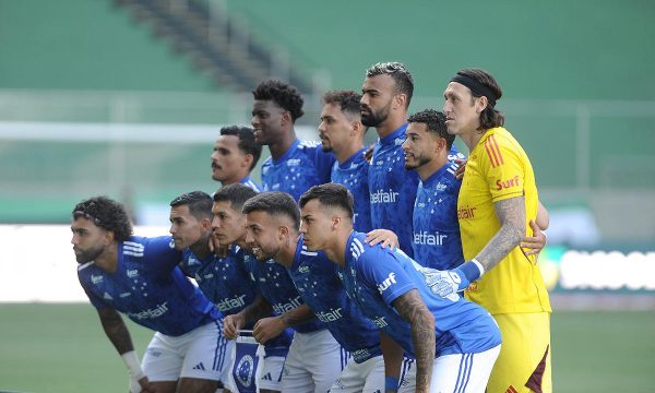 Time titular do Cruzeiro no jogo contra o Amrica (foto: Alexandre Guzanshe/EM/D.A. Press)