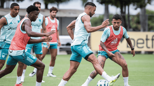 Jogadores do Cruzeiro em treinamento na Toca da Raposa 2 (foto: Gustavo Aleixo/Cruzeiro)