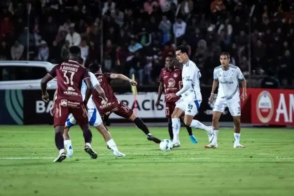 Cruzeiro é eliminado da Sul-Americana após empate com o Mushuc Runa