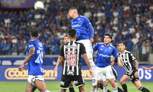 Lance do jogo entre Cruzeiro e Atltico no dia 10 de agosto de 2024 pela 22 rodada do Campeonato Brasileiro (foto: Ramon Lisboa/EM/D.A Press)