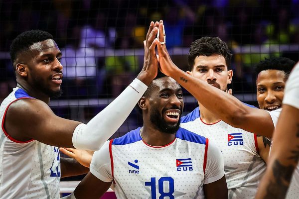 Cuba terminou a primeira semana da VNL na 15 colocao (foto: Reproduo/FIVB)