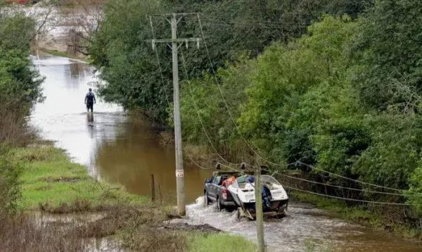 Defesa Civil alerta evacuados no Sul sobre retorno às casas após chuvas