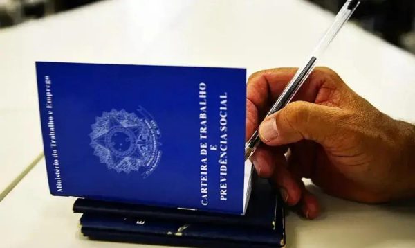 Desemprego no Brasil apresenta queda para 6,2% em maio de 2025, revela IBGE