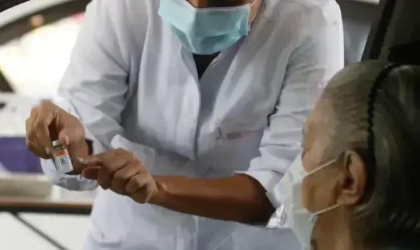 Dia da Imunização: serviços disponíveis nos centros de vacinas especiais