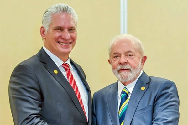 Governo Lula doa milhares de remédios para ditadura cubana