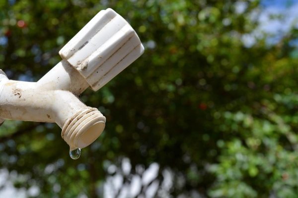 Aegea diz que em 24 horas abastecimento de água será normalizado em Governador Valadares; veja como solicitar caminhão-pipa