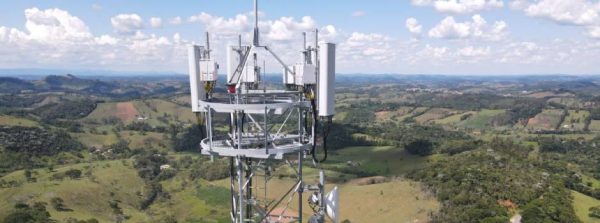 Alô, Minas! leva cobertura de telefonia móvel e internet a 20 novas localidades mineiras e completa 70 antenas instaladas