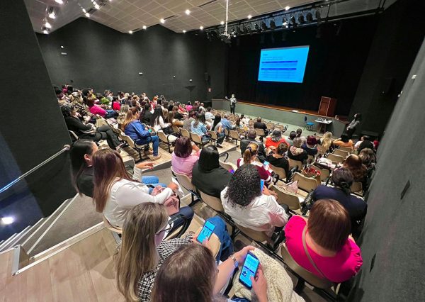 Ipatinga realiza curso de educação financeira para educadores da rede municipal